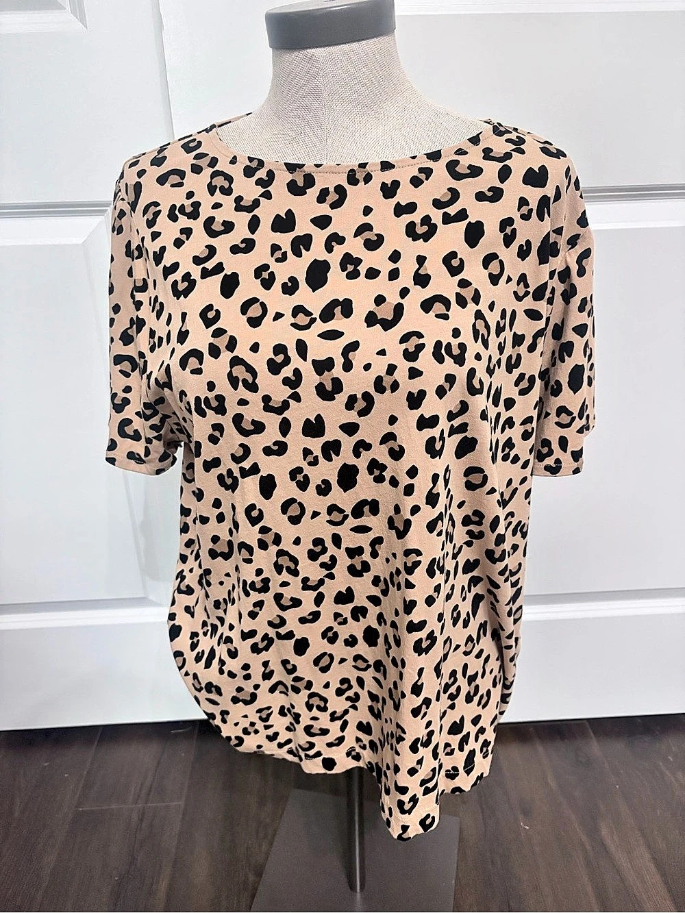 J.Crew Leopard Print Keyhole Back Short Sleeve Top XL